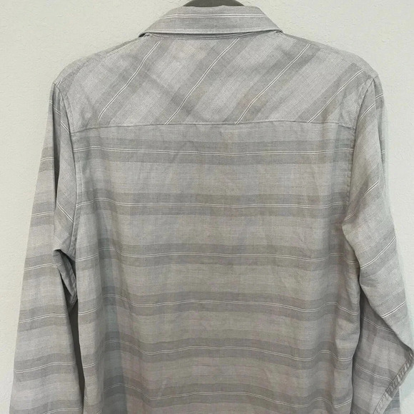 Travis Mathew Shirt Mens Medium Long Sleeve Gray Striped Button Up - Picture 10 of 10
